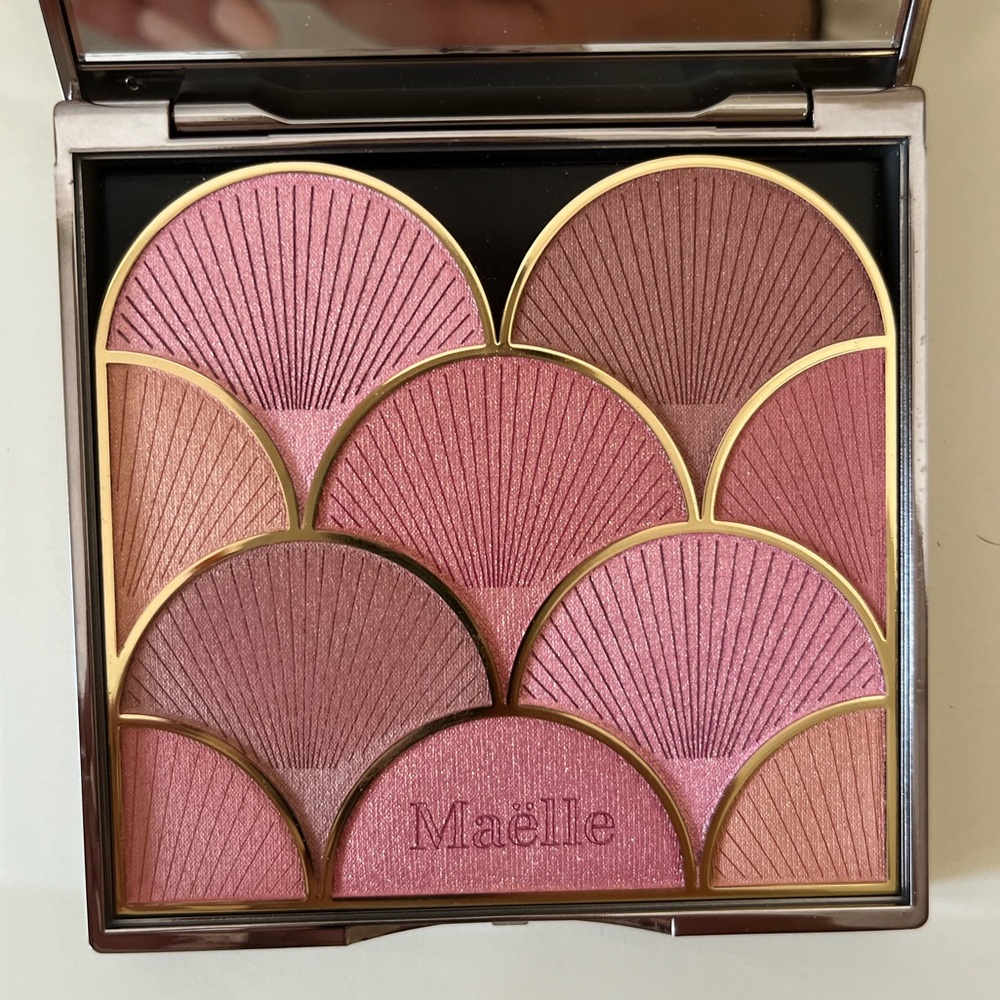 Maëlle blush!